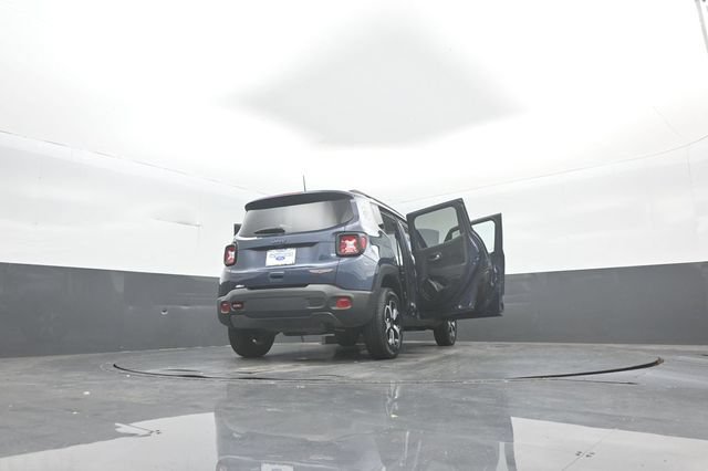 Used 2021 Jeep Renegade Trailhawk AWD/4WD image 45