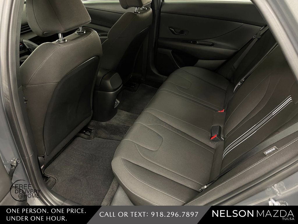 Used 2025 Hyundai Elantra Sport FWD image 30