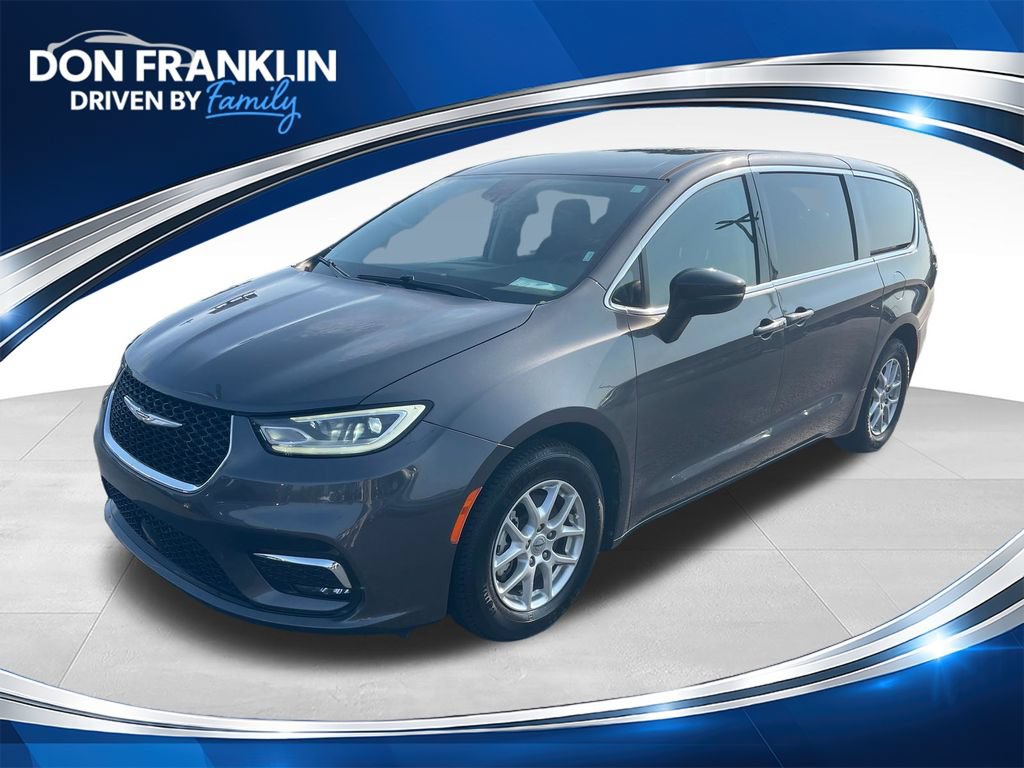 Used 2023 Chrysler Pacifica Touring-L