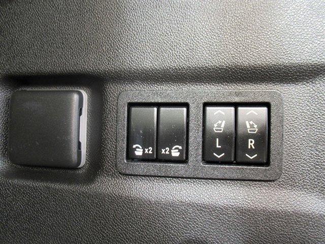 Used 2021 Chevrolet Suburban High Country image 12