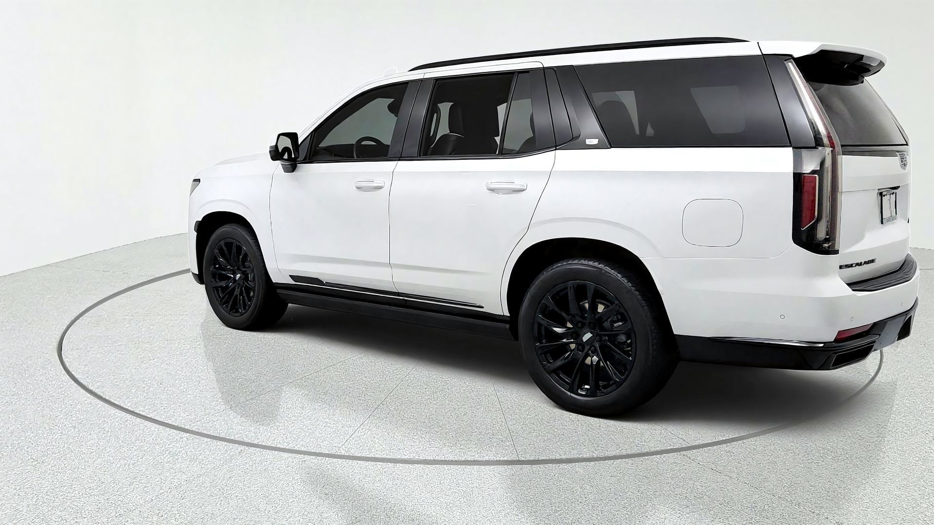 Certified 2024 Cadillac Escalade Sport Platinum w/ LPO, ONYX Package AWD/4WD image 3