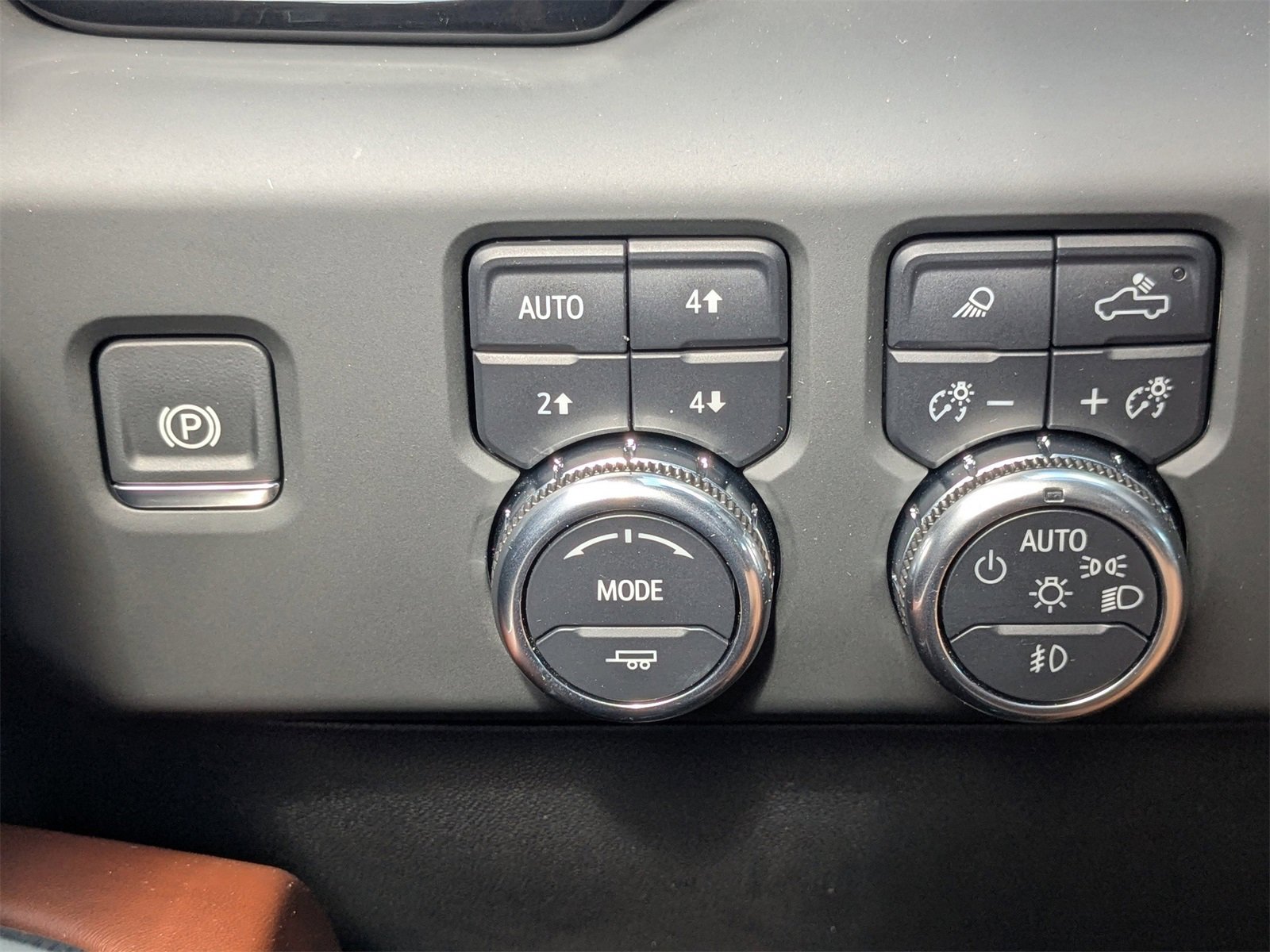 Used 2024 GMC Sierra 3500 Denali Ultimate image 25