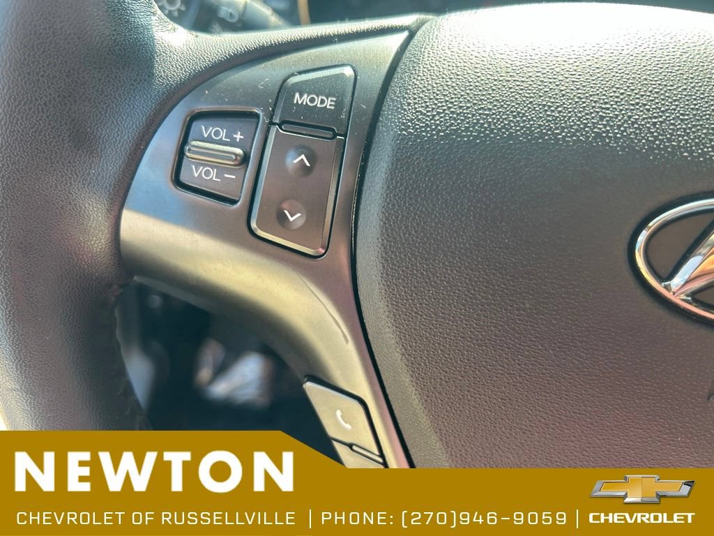 Used 2012 Hyundai Genesis 3.8 RWD image 15