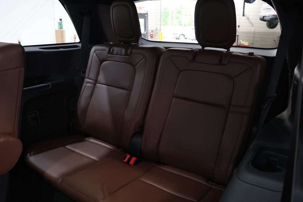 Used 2025 Lincoln Aviator Reserve w/ Illumination Package AWD/4WD image 36