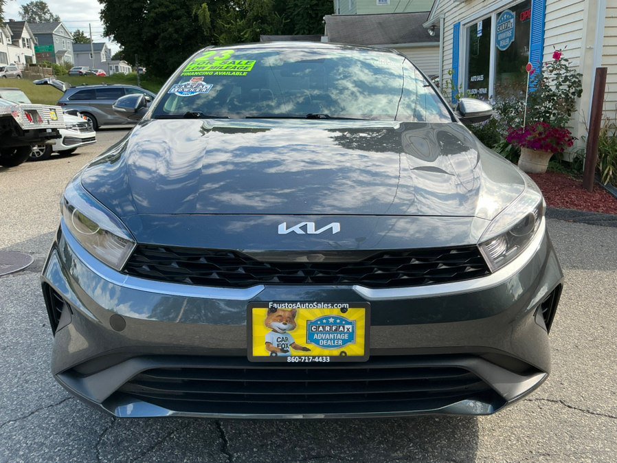 Used 2023 Kia Forte LXS w/ LXS Technology Package FWD image 3