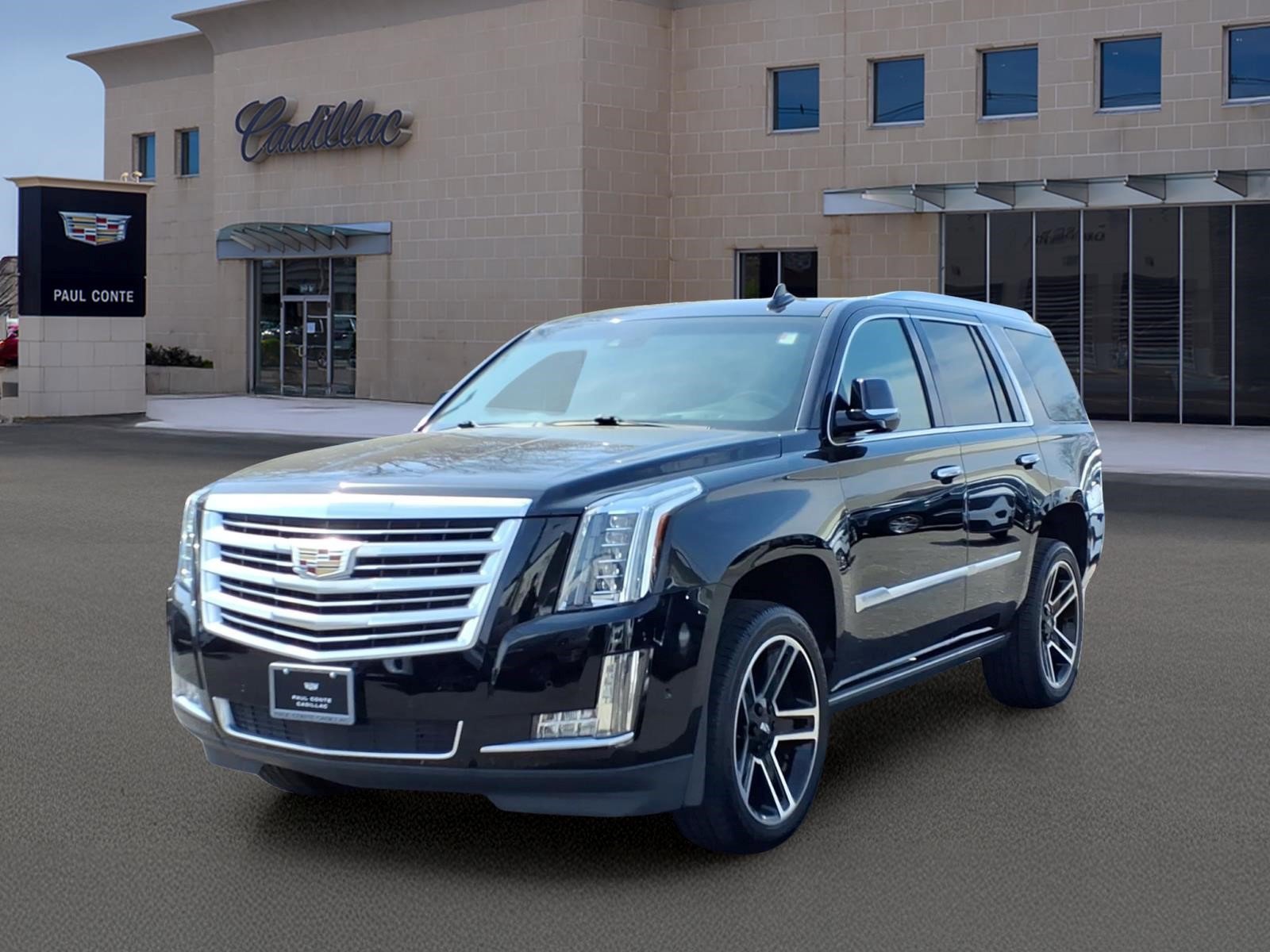 Used 2018 Cadillac Escalade Platinum image 1