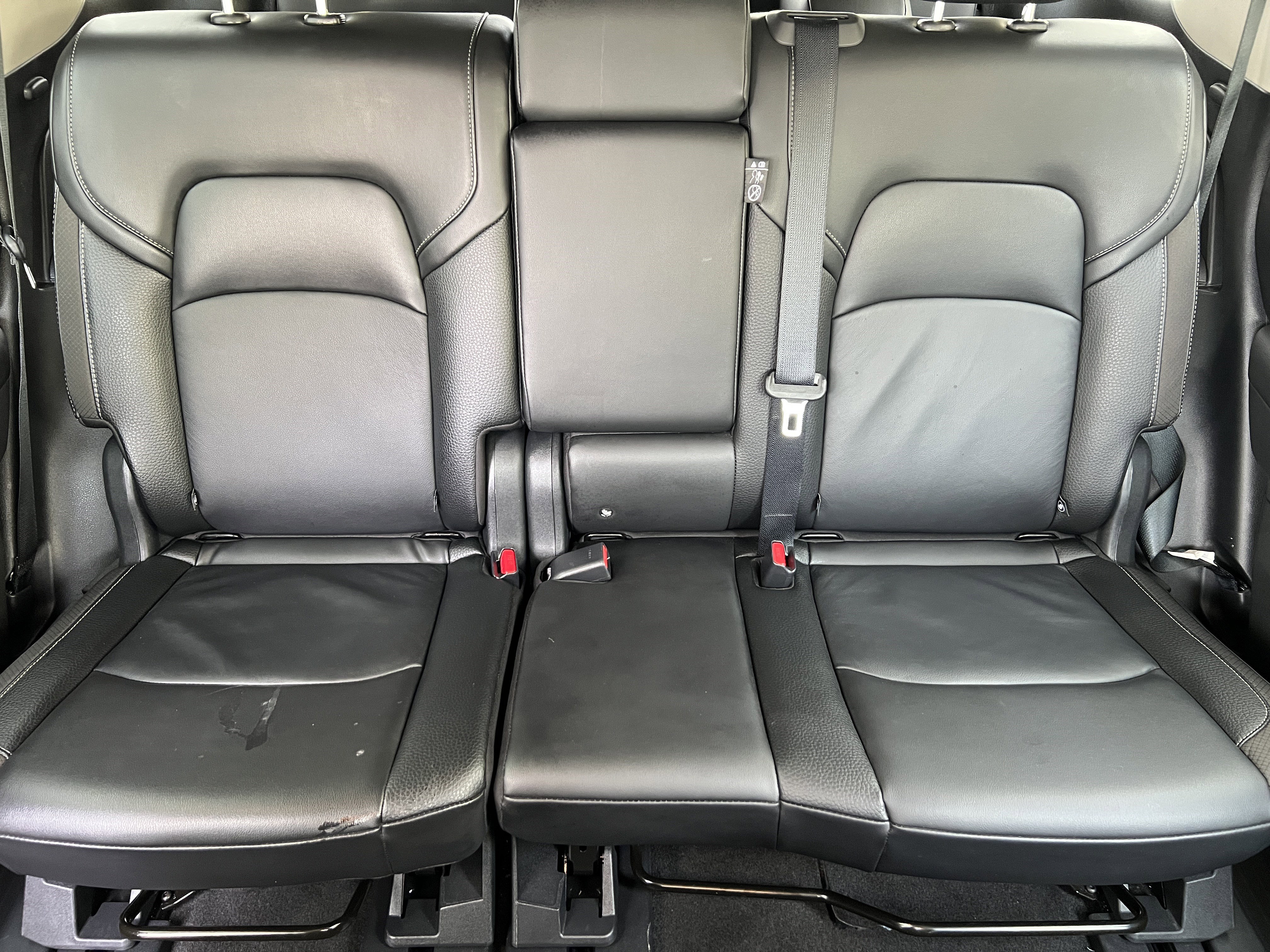 Used 2025 Nissan Pathfinder SL AWD/4WD image 15