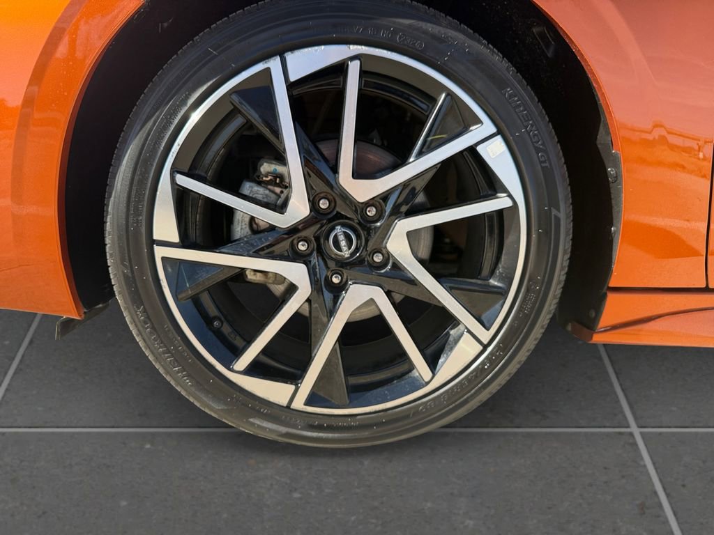 Used 2025 Nissan Sentra SR w/ SR Premium Package image 10