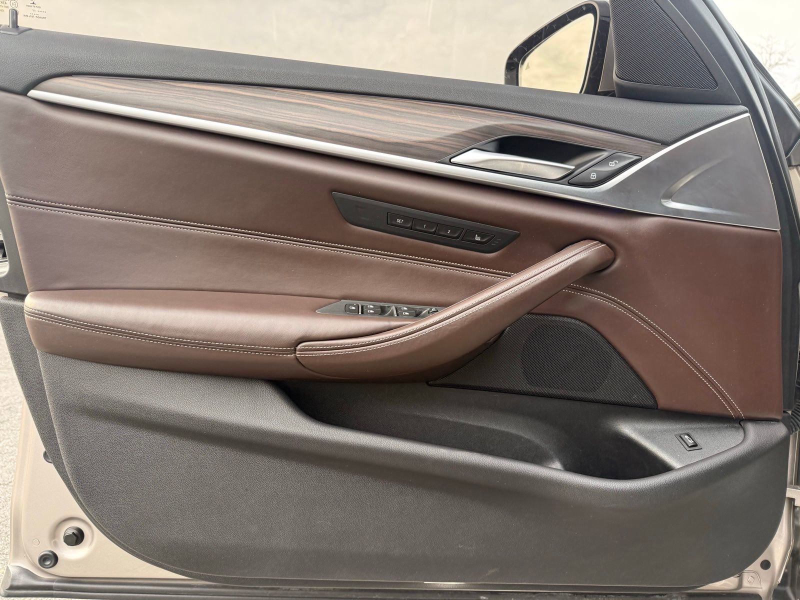 Used 2017 BMW 540i xDrive image 13