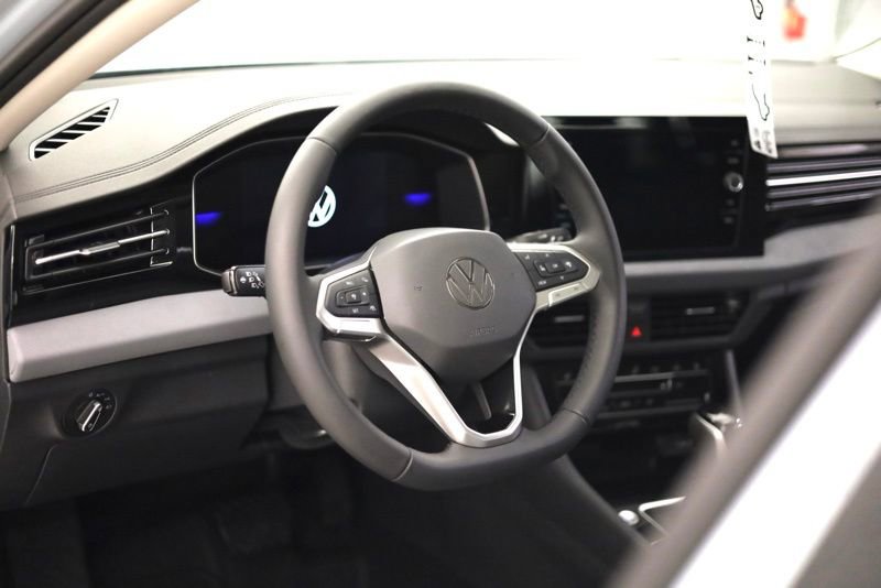 New 2026 Volkswagen Jetta SE image 12