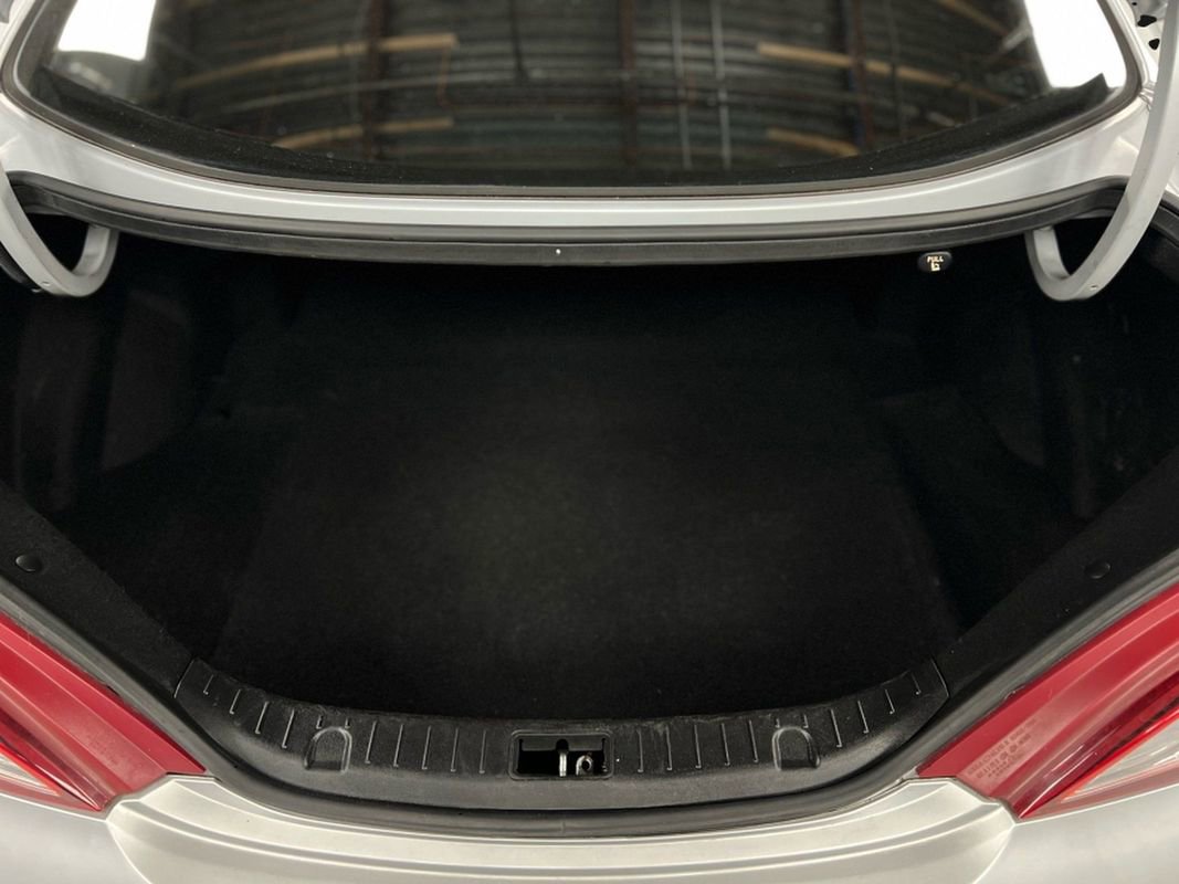 Used 2015 Hyundai Genesis 3.8 image 25