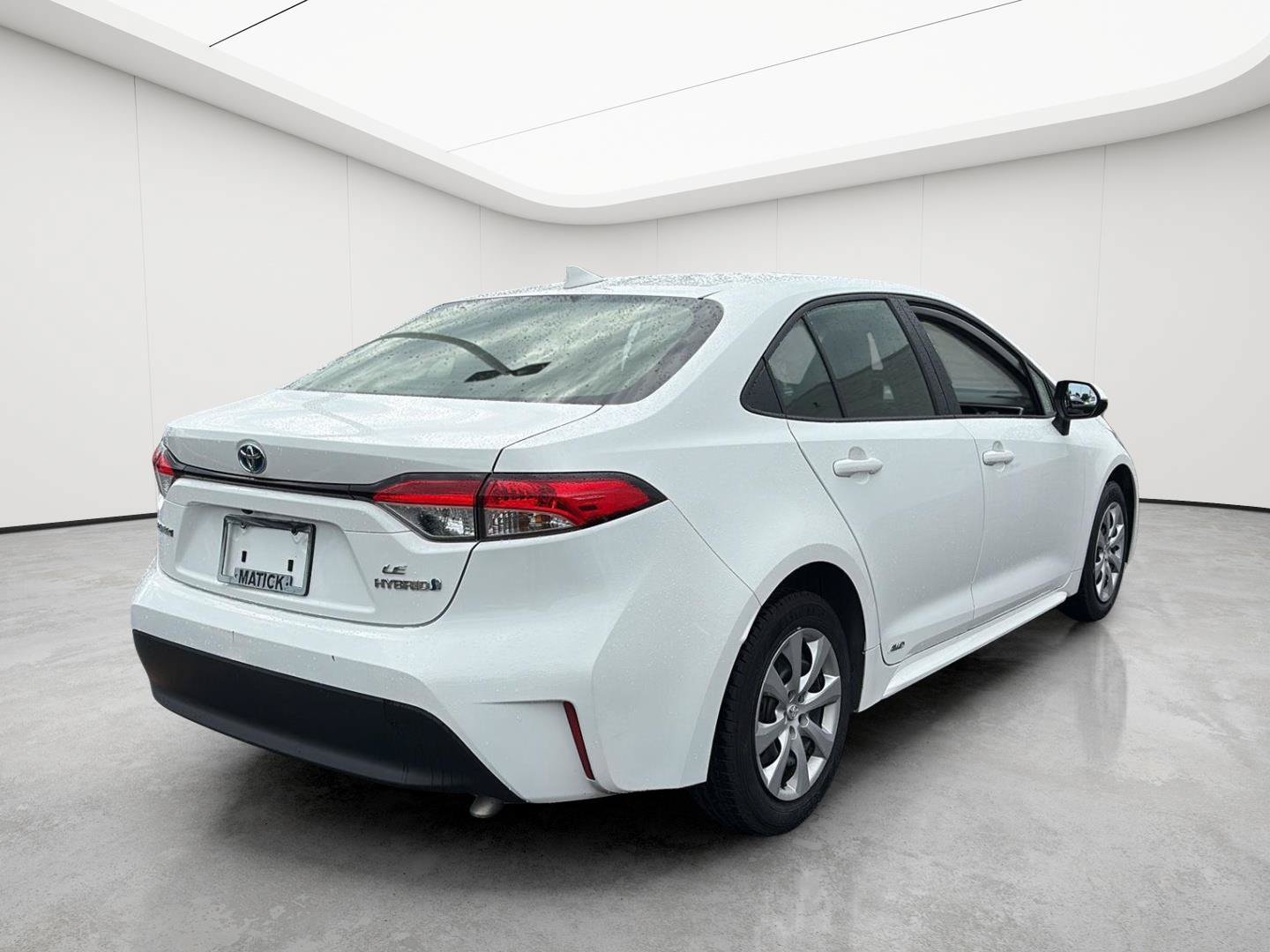 Used 2023 Toyota Corolla LE AWD/4WD image 8