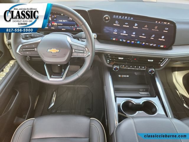 Used 2025 Chevrolet Tahoe Premier AWD/4WD image 3