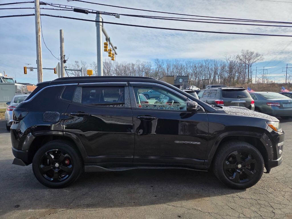 Used 2018 Jeep Compass Latitude w/ Popular Equipment Group AWD/4WD image 6