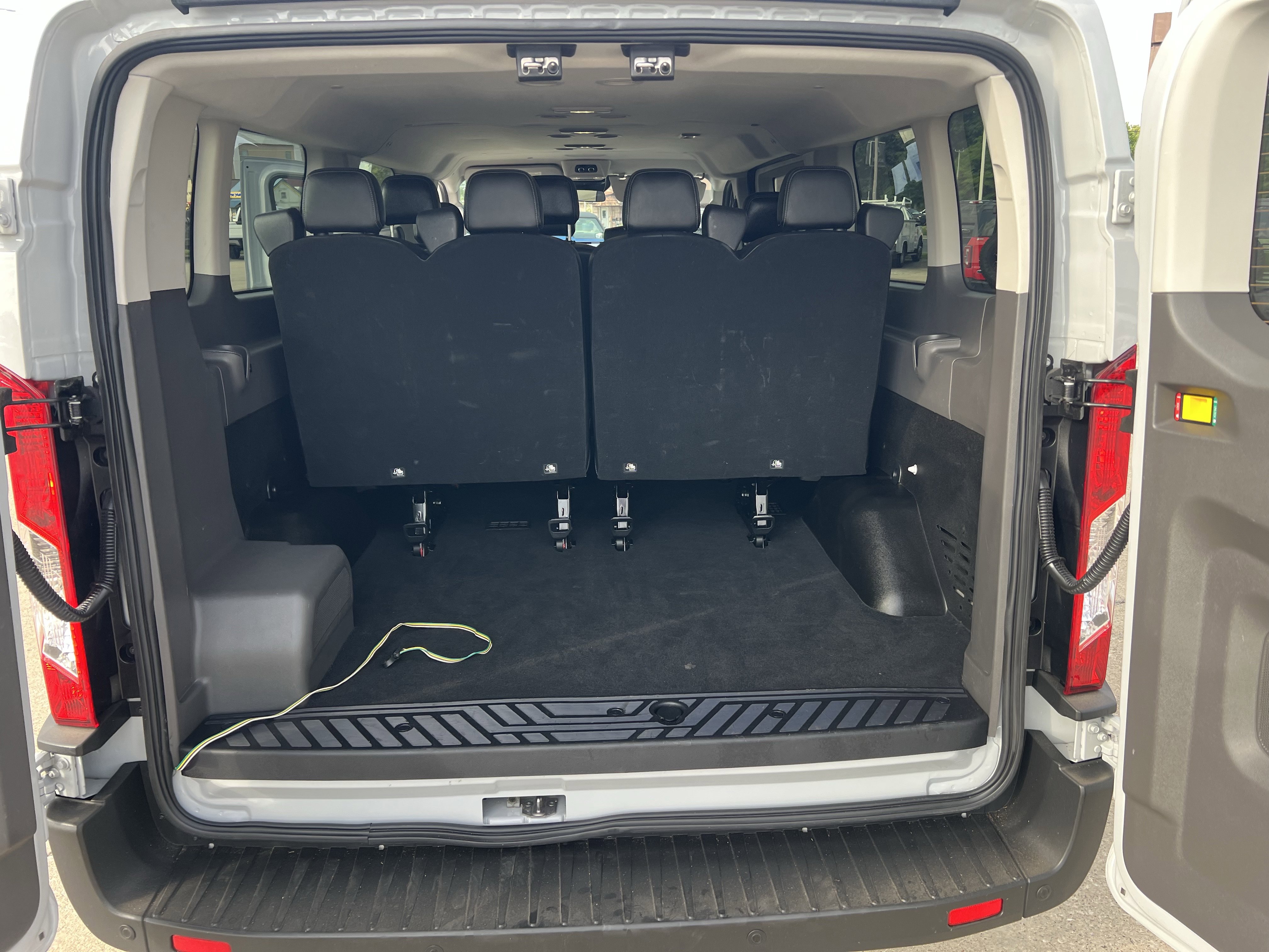 Used 2022 Ford Transit 350 XLT RWD image 17
