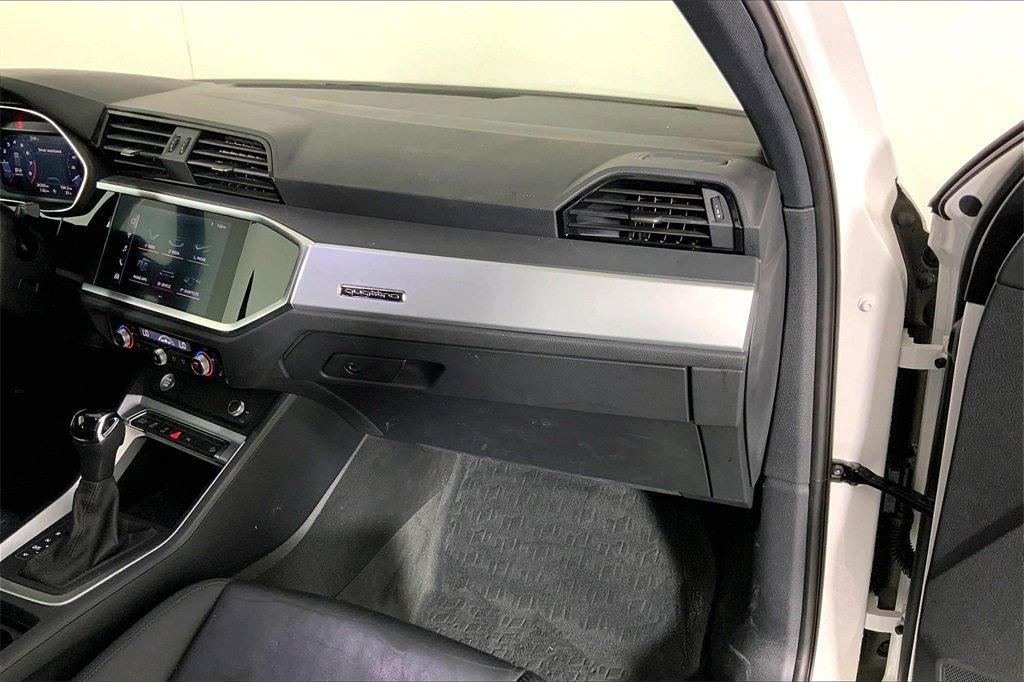 Used 2020 Audi Q3 2.0T Premium w/ Convenience Package image 16