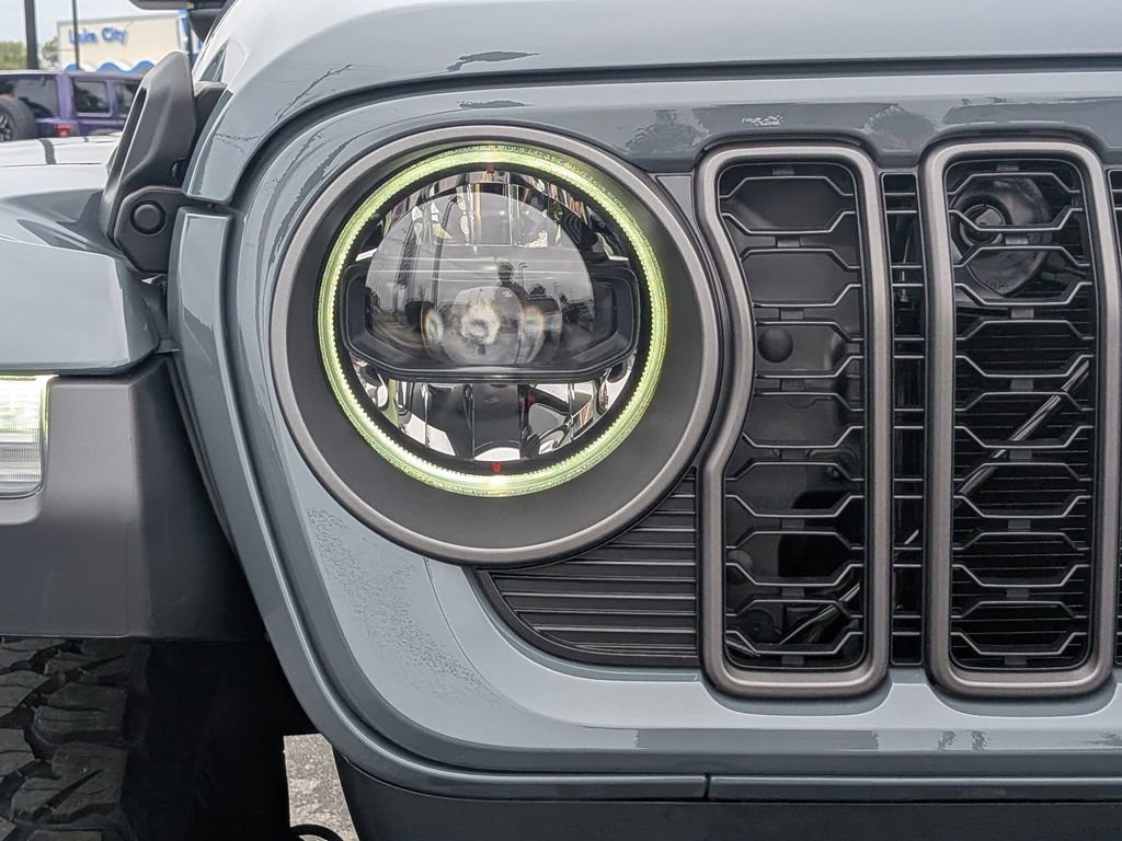 New 2026 Jeep Wrangler Unlimited Rubicon w/ Xtreme 35 Tire Package image 10