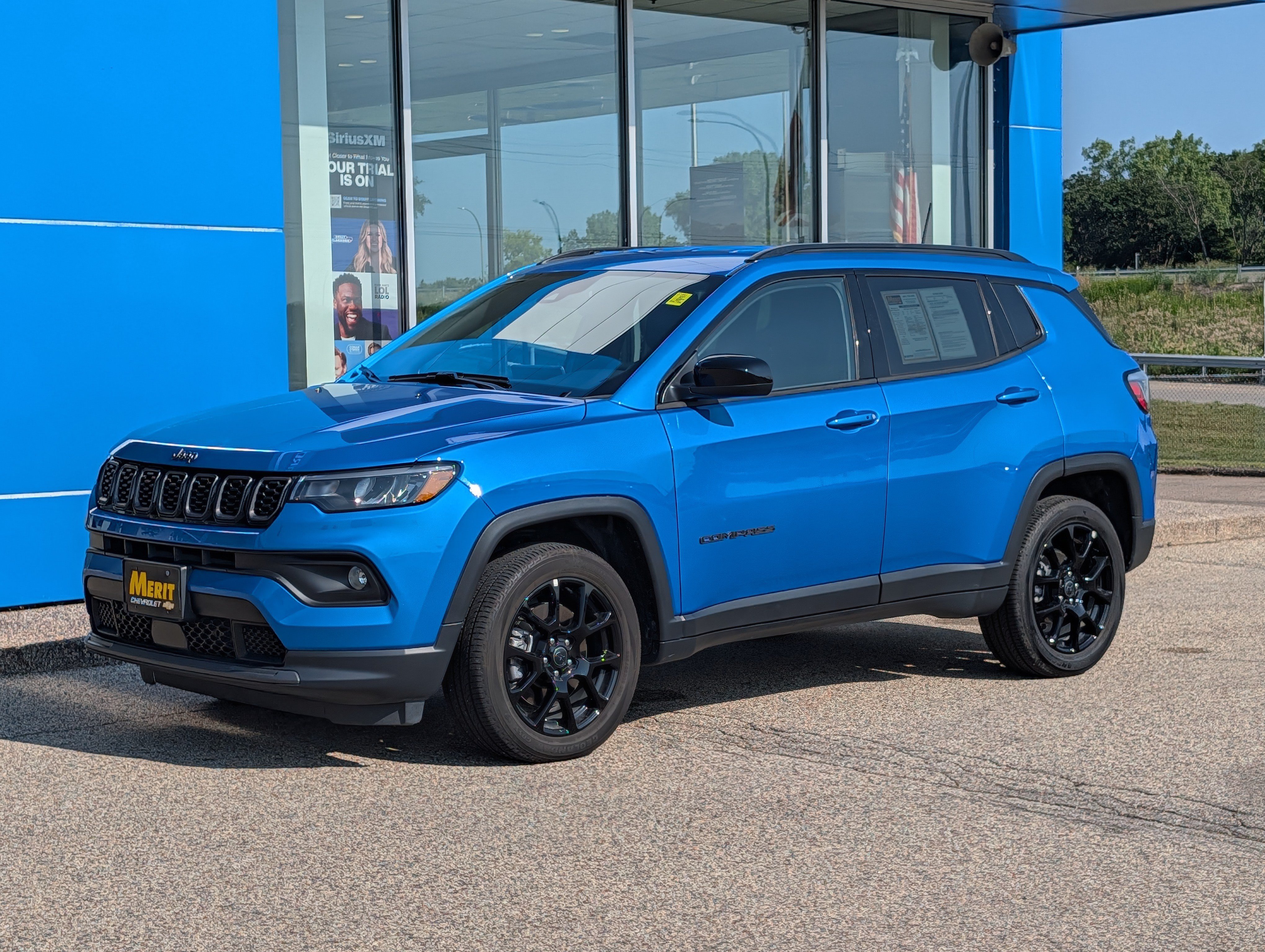 Used 2025 Jeep Compass Latitude w/ Convenience Group AWD/4WD image 6