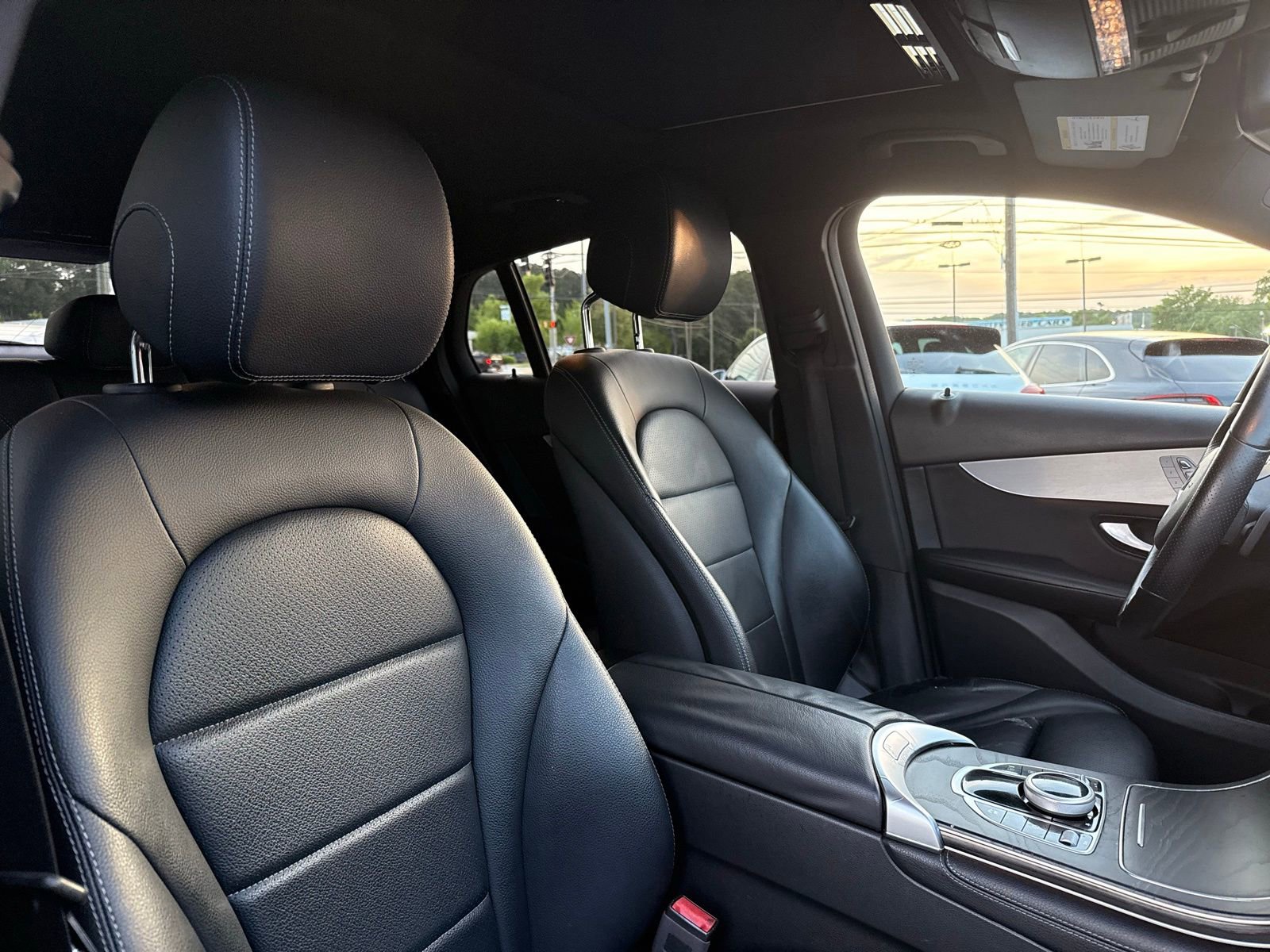 Used 2019 Mercedes-Benz GLC 300 4MATIC Coupe image 33