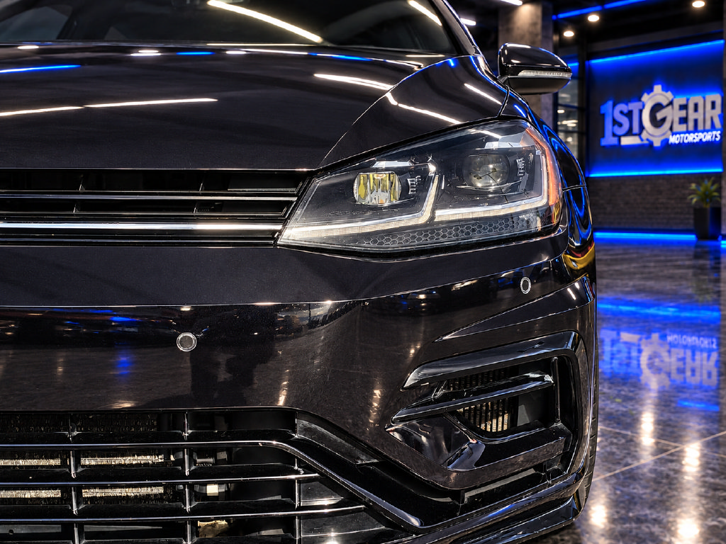 Used 2018 Volkswagen Golf R 4-Door AWD/4WD image 12