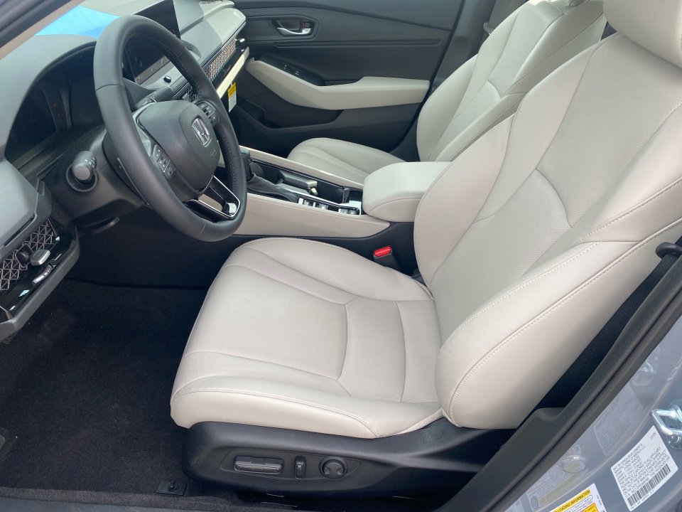 Certified 2025 Honda Accord EX-L image 11