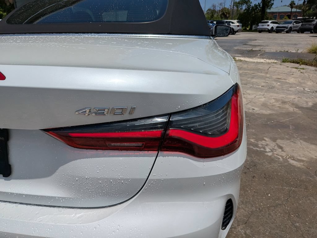 Used 2025 BMW 430i Convertible RWD image 11