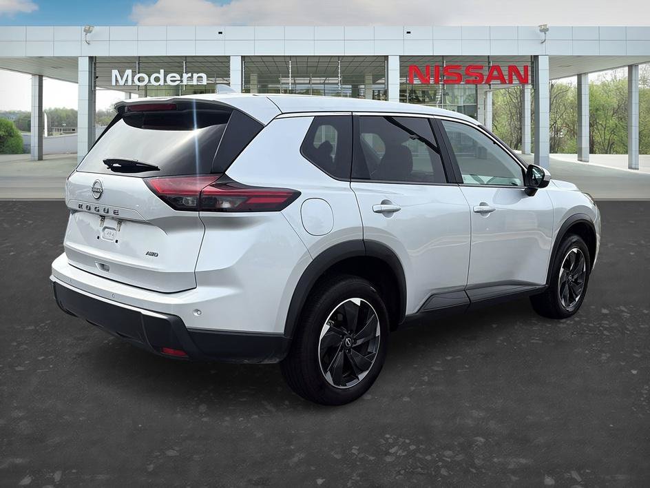 Certified 2025 Nissan Rogue SV AWD/4WD image 5
