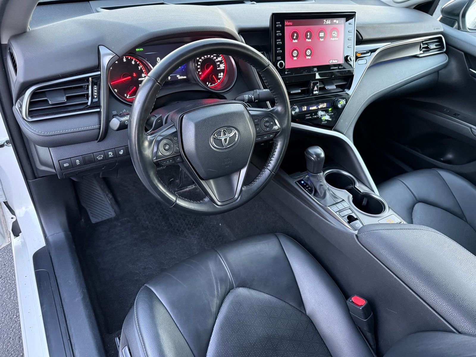 Used 2023 Toyota Camry XSE w/ Cold Weather Package FWD image 11