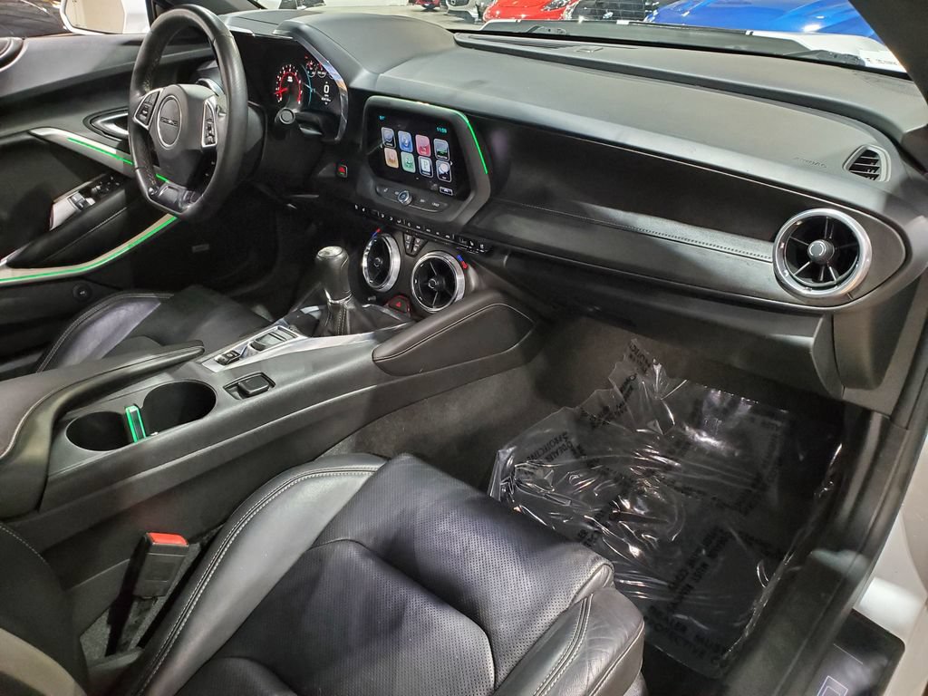 Used 2016 Chevrolet Camaro LT RWD image 14