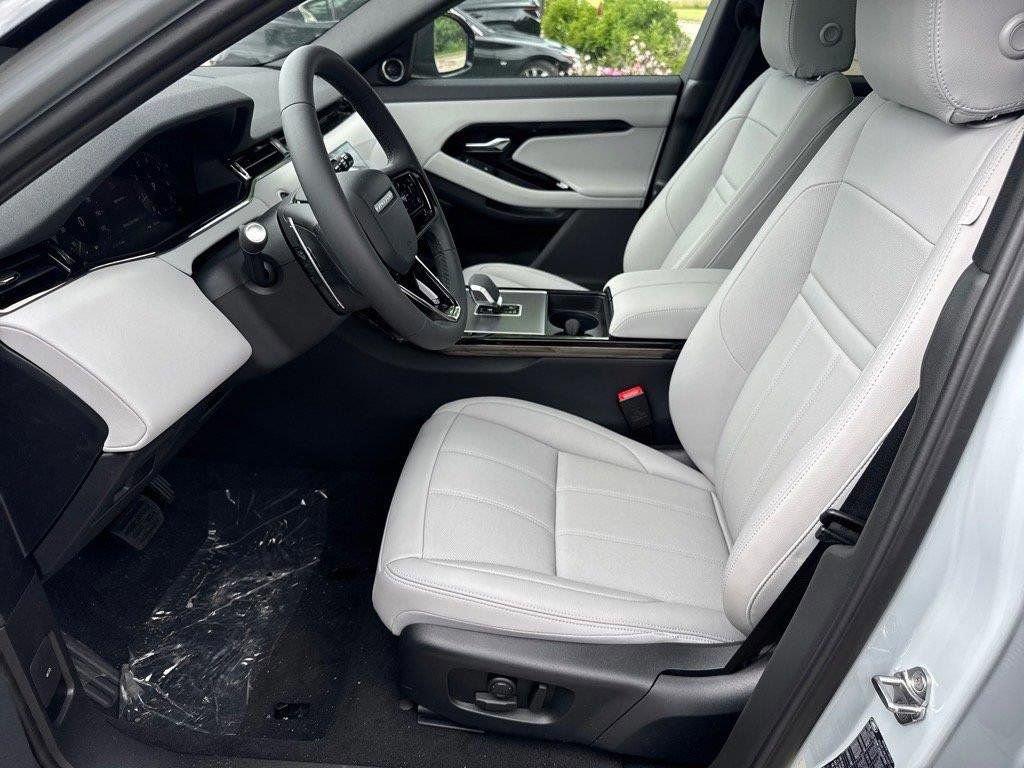 Certified 2026 Land Rover Range Rover Evoque S image 6