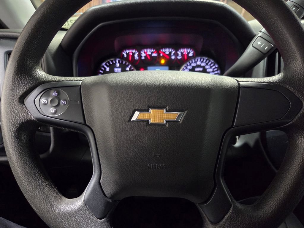 Used 2018 Chevrolet Silverado 1500 Custom w/ Custom Value Package image 5