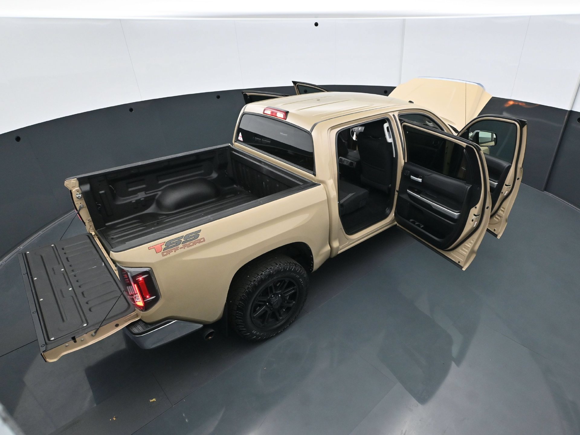 Used 2017 Toyota Tundra SR5 w/ SR5 Upgrade Package RWD image 42