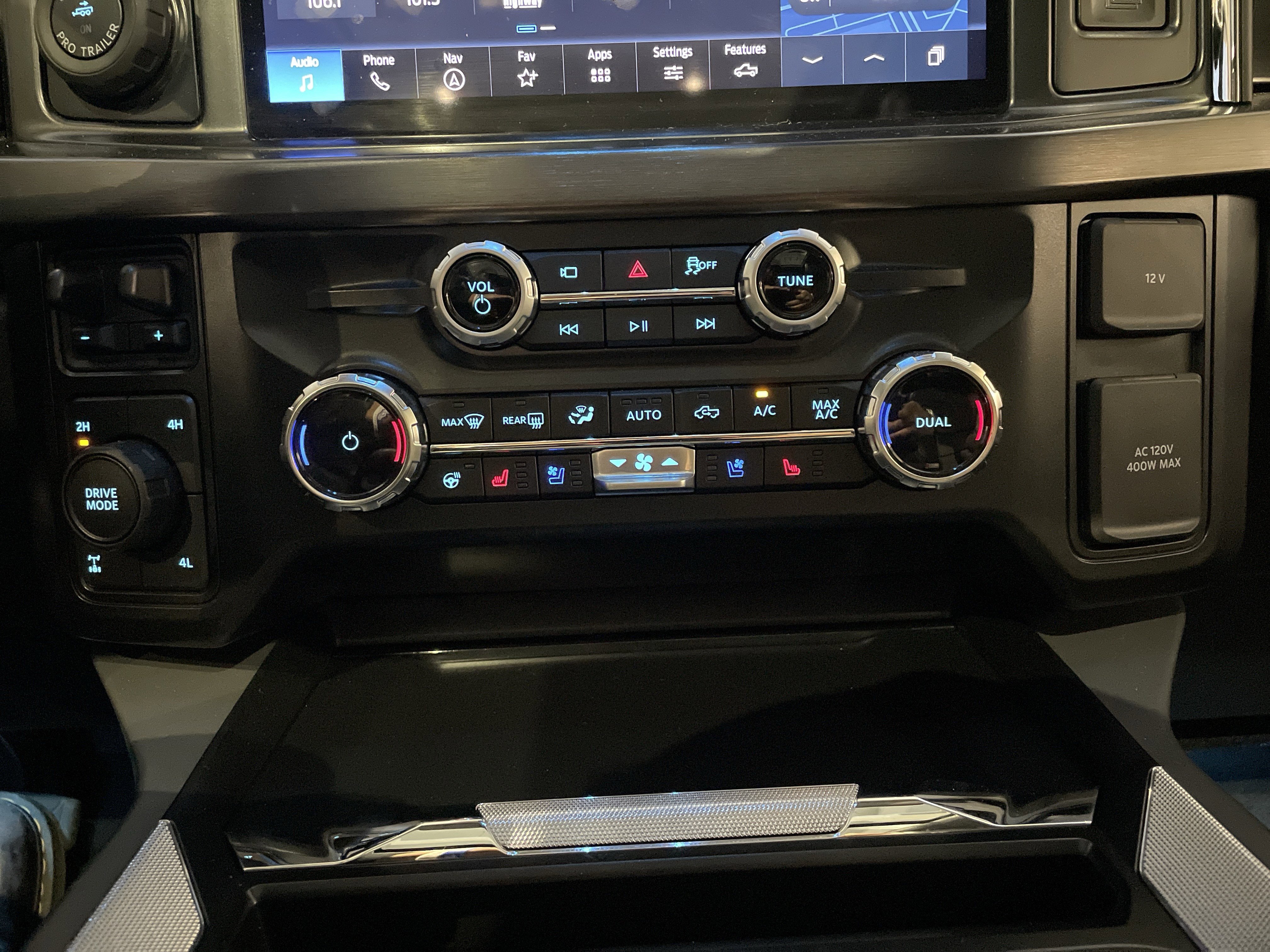 Used 2025 Ford F250 Lariat w/ Lariat Ultimate Package image 30