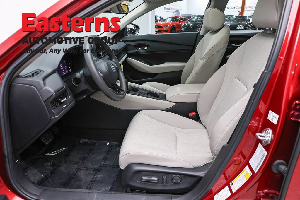 Used 2025 Honda Accord SE image 14