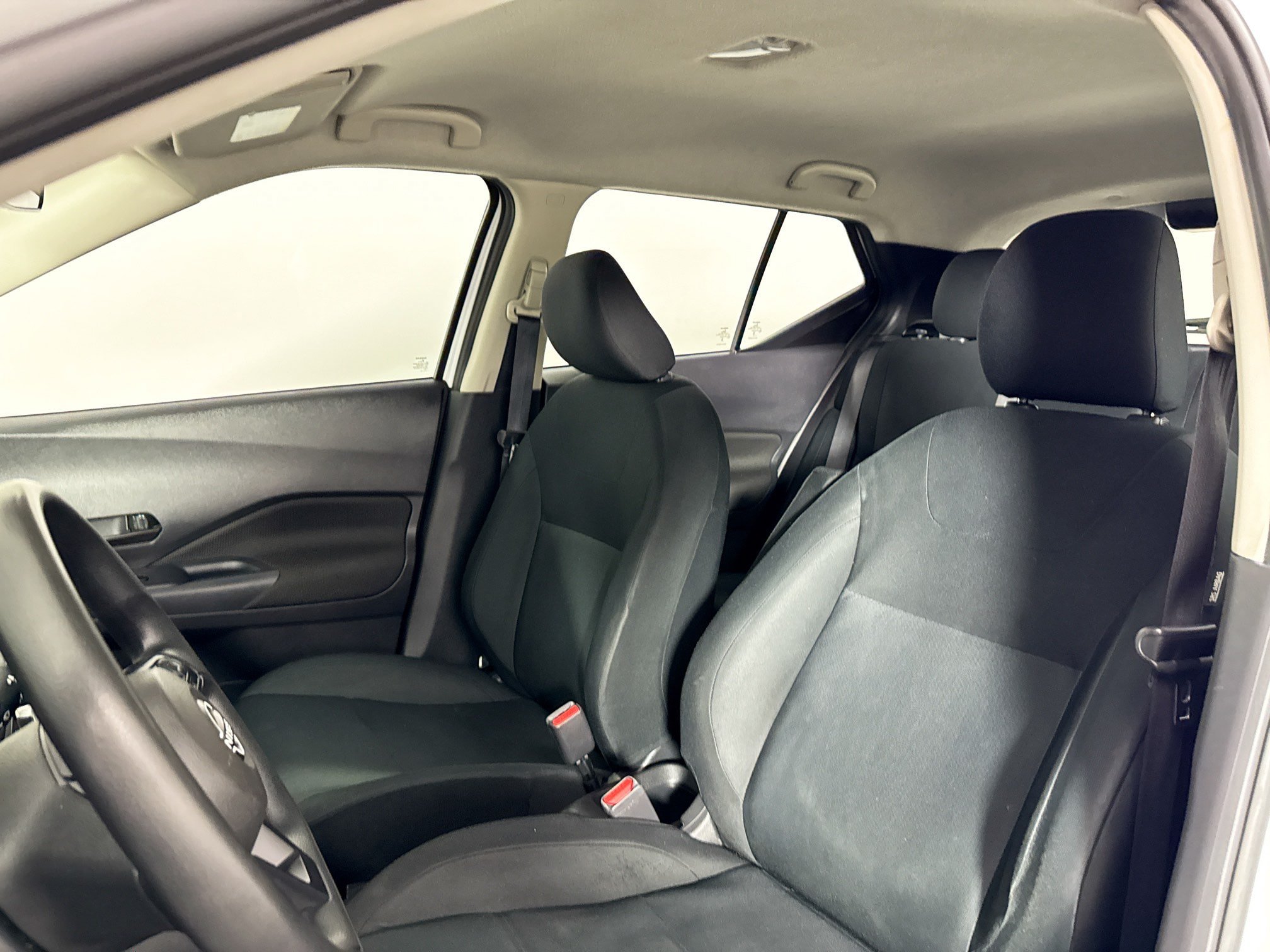 Used 2023 Nissan Kicks S FWD image 17