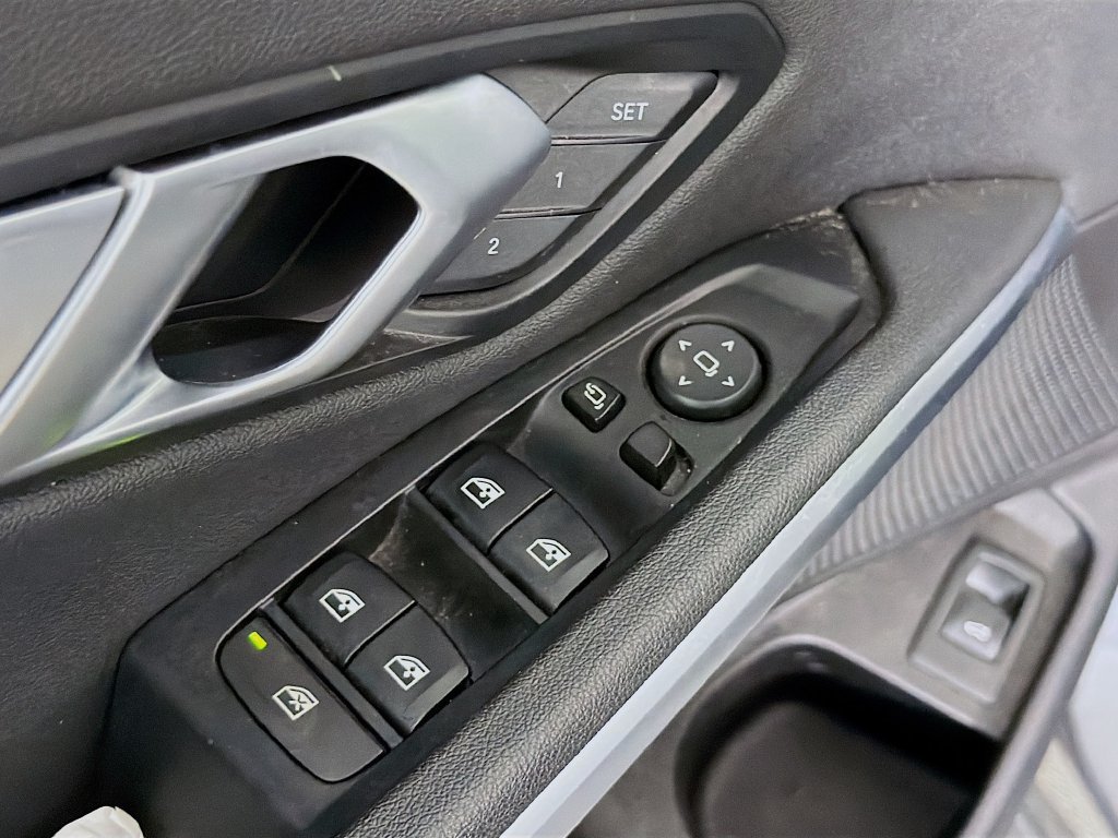 Used 2020 BMW 330i Sedan RWD image 23