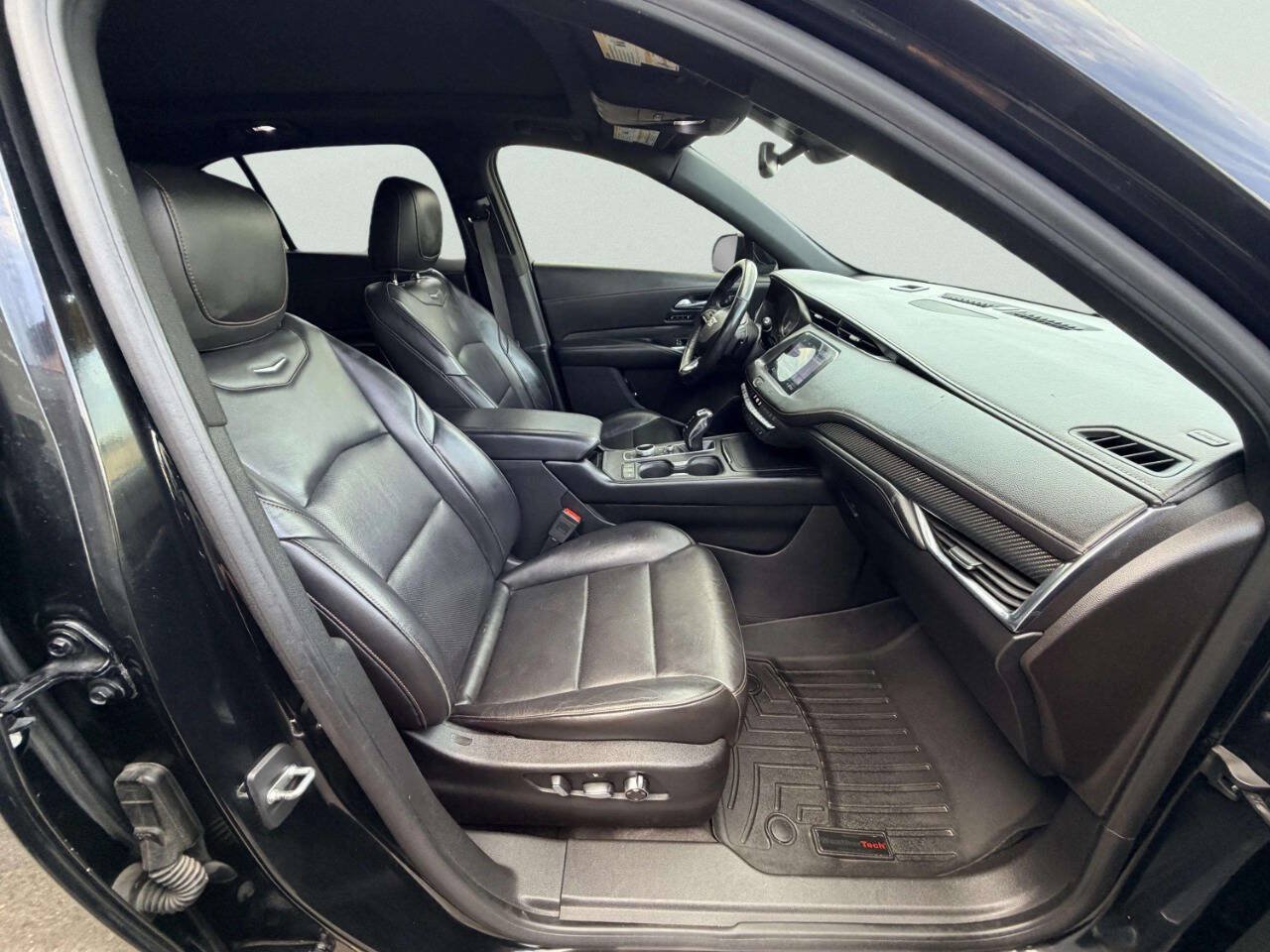 Used 2019 Cadillac XT4 Sport AWD/4WD image 27