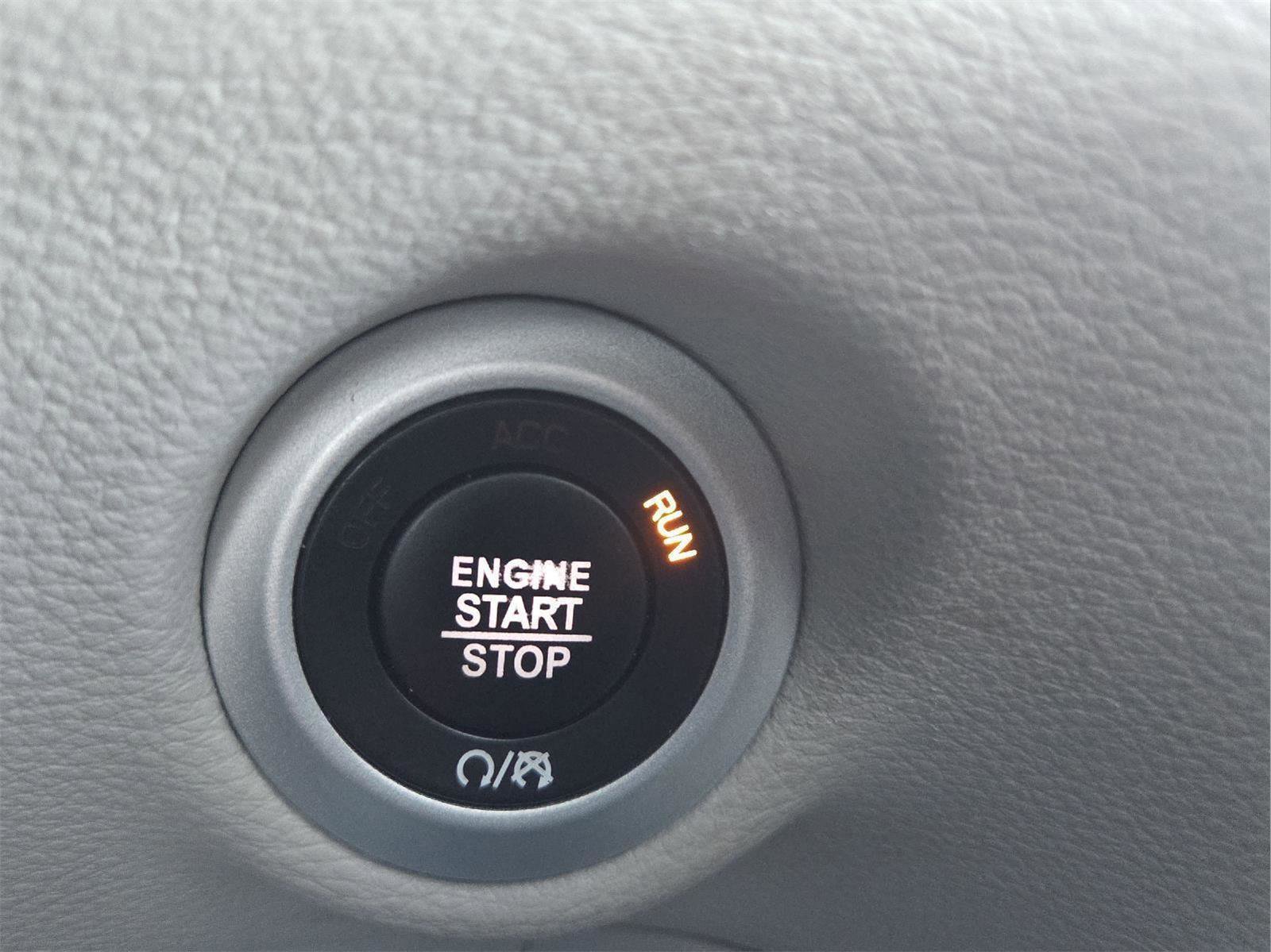 Used 2022 Chrysler Pacifica Limited image 10