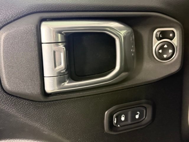 Used 2021 Jeep Wrangler Unlimited Sport w/ Sun And Sound Package AWD/4WD image 16