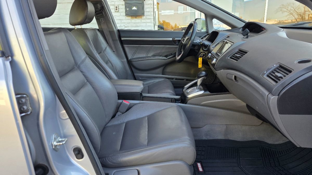 Used 2010 Honda Civic EX-L image 10
