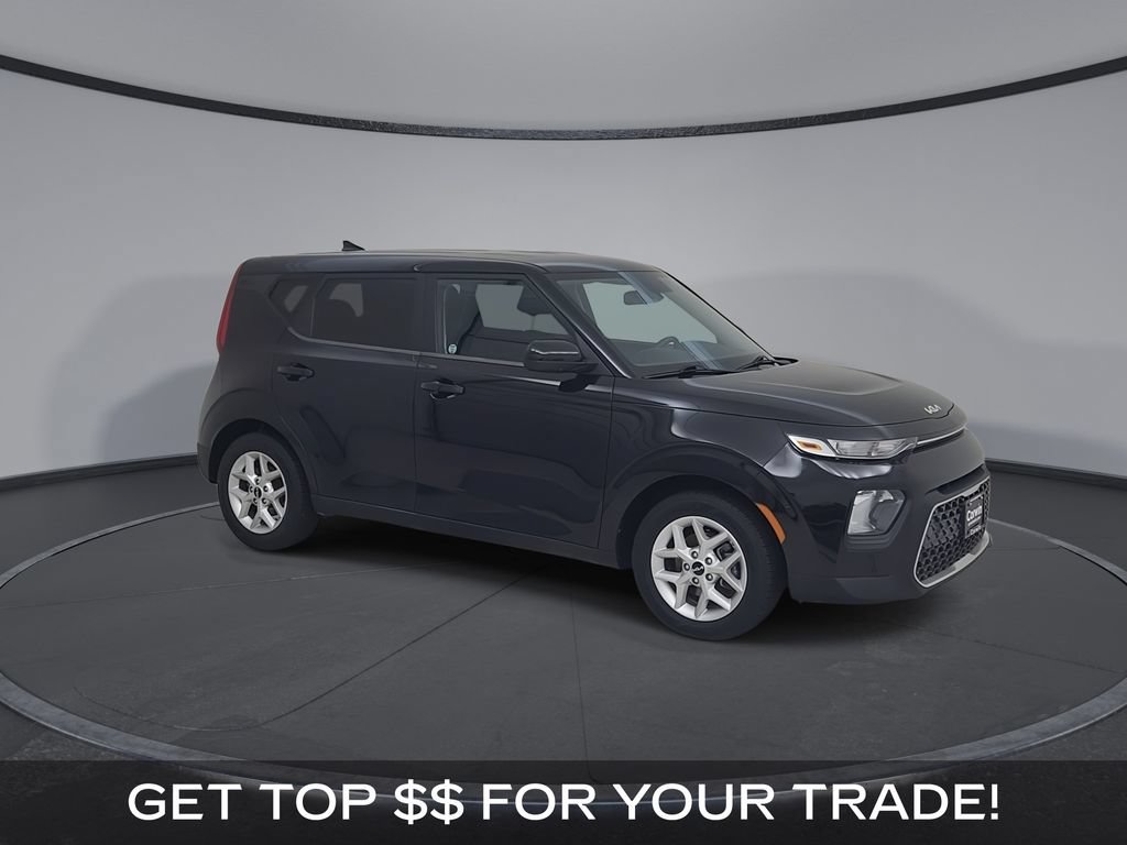 Used 2022 Kia Soul LX w/ Technology Package FWD image 2