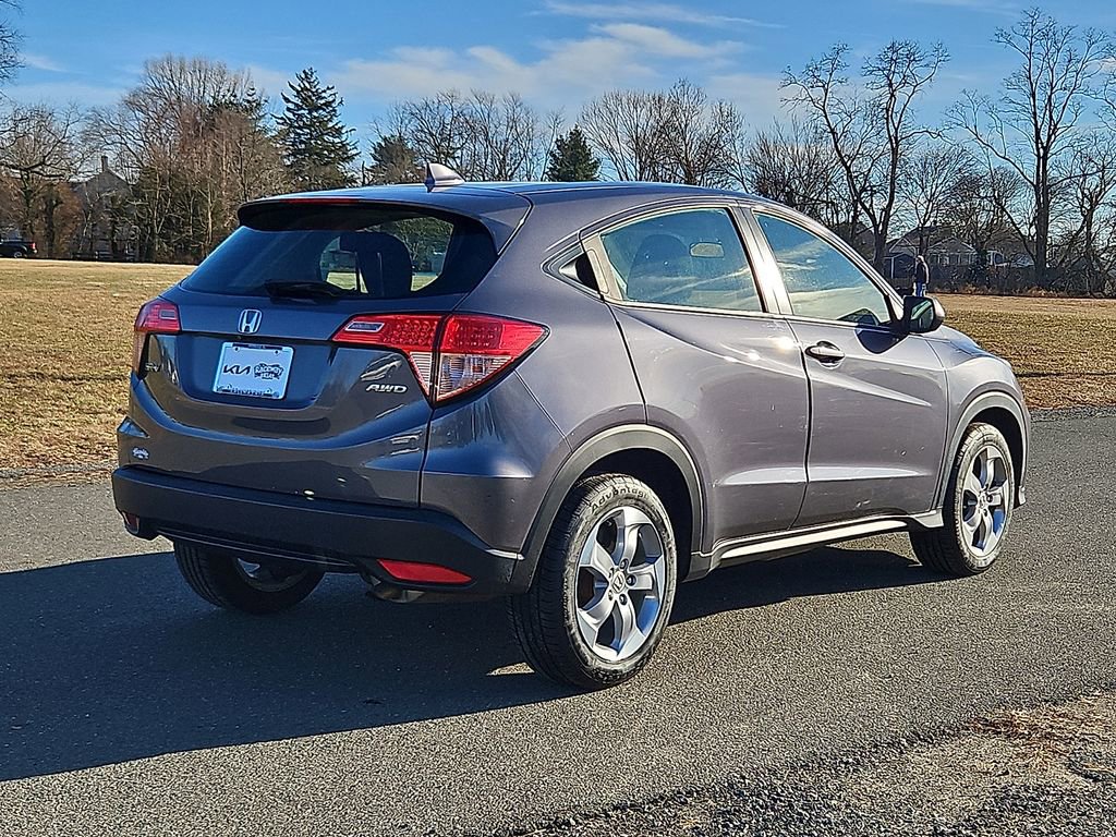 Used 2017 Honda HR-V LX image 7
