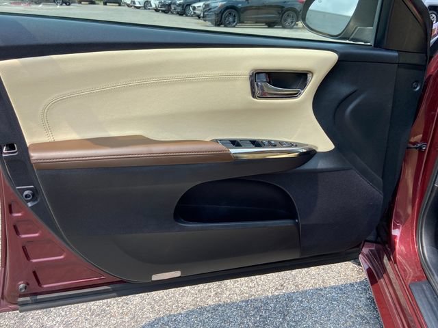 Used 2016 Toyota Avalon XLE FWD image 25