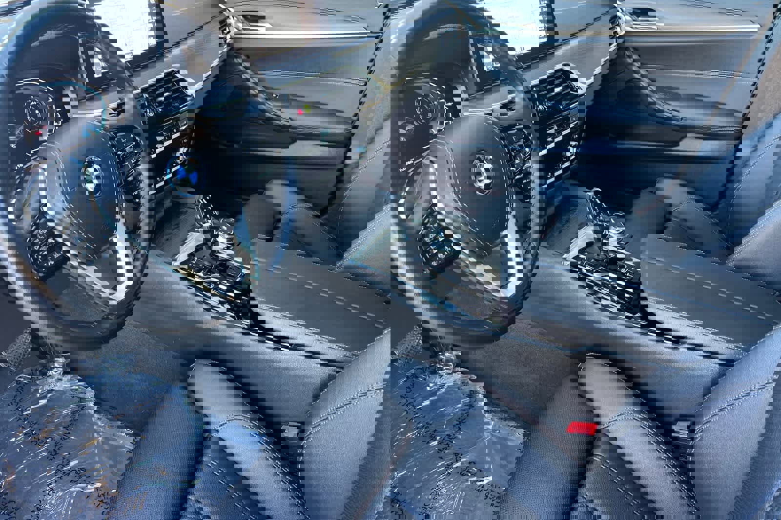 Used 2023 BMW 530e image 12