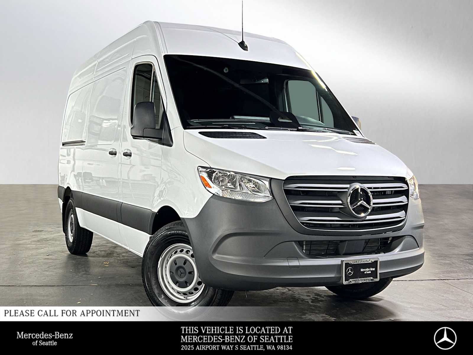 Used 2025 Mercedes-Benz Sprinter 2500 image 1