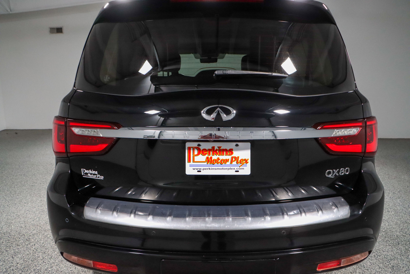 Used 2022 INFINITI QX80 Luxe w/ Cargo Package image 8