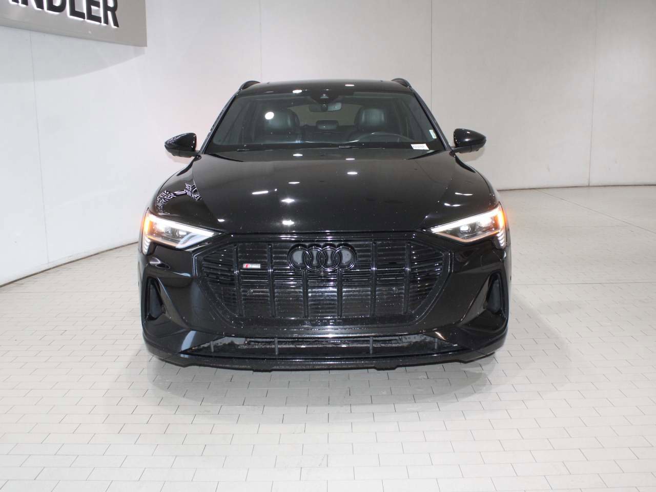 Used 2023 Audi e-tron Chronos AWD/4WD image 9