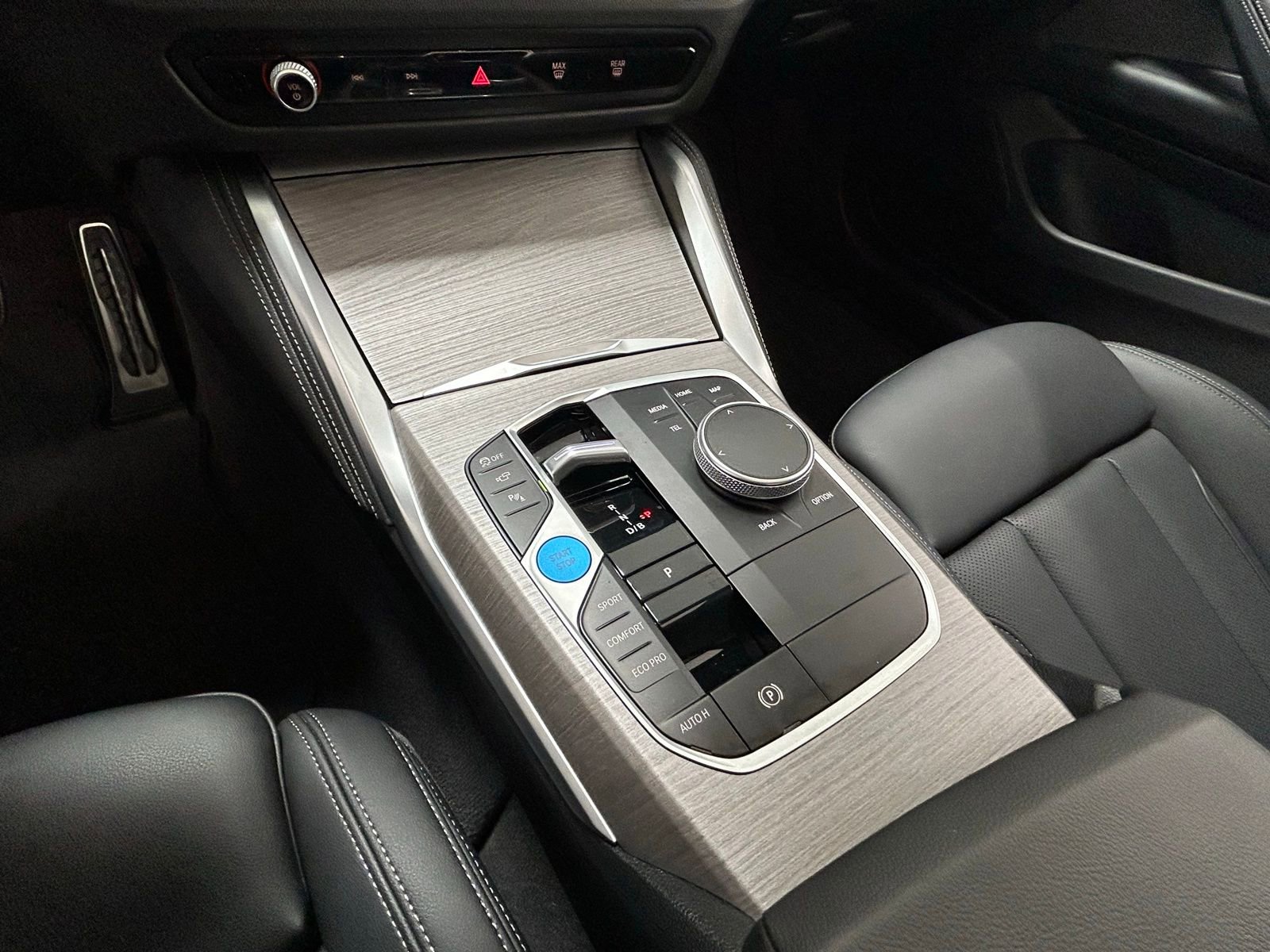 Used 2025 BMW i4 xDrive40i image 22