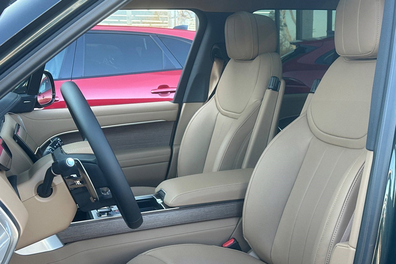 New 2026 Land Rover Range Rover SE image 6