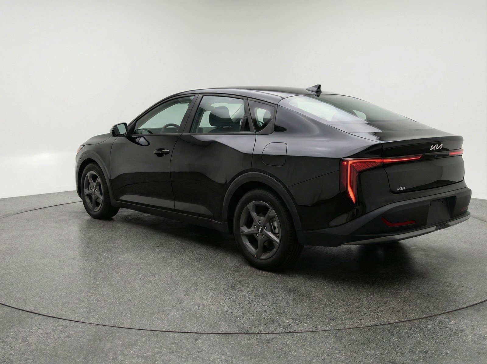 Used 2025 Kia K4 LXS image 6